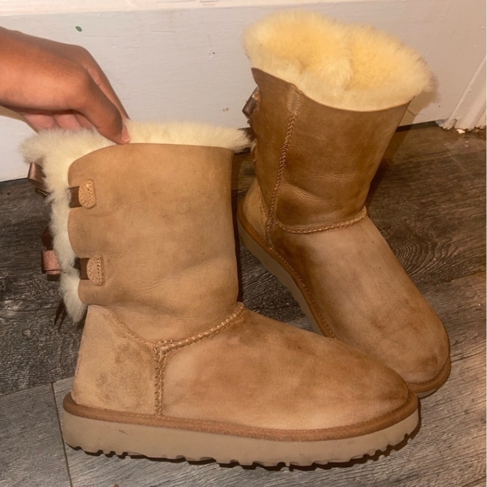 UGGS size 8